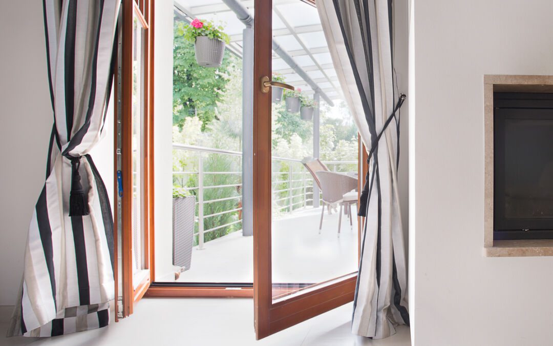 Schützen Sie Ihre Privatsphäre mit ISP-Sichtschutzfenster für Balkon- und Terrassentüre